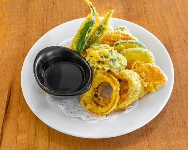 Vegetable Tempura (8 Pcs).